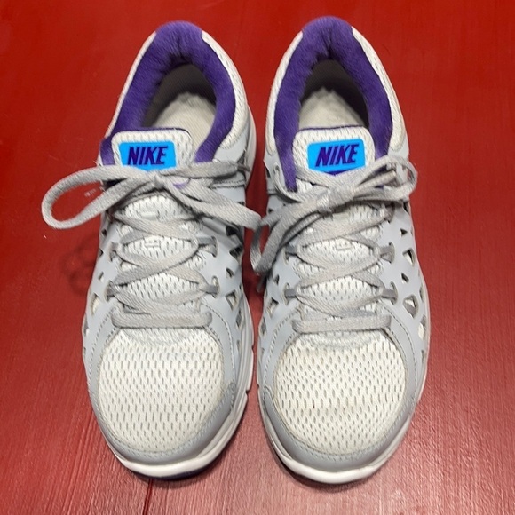 Nike Shoes - Nike duel fusion run 2